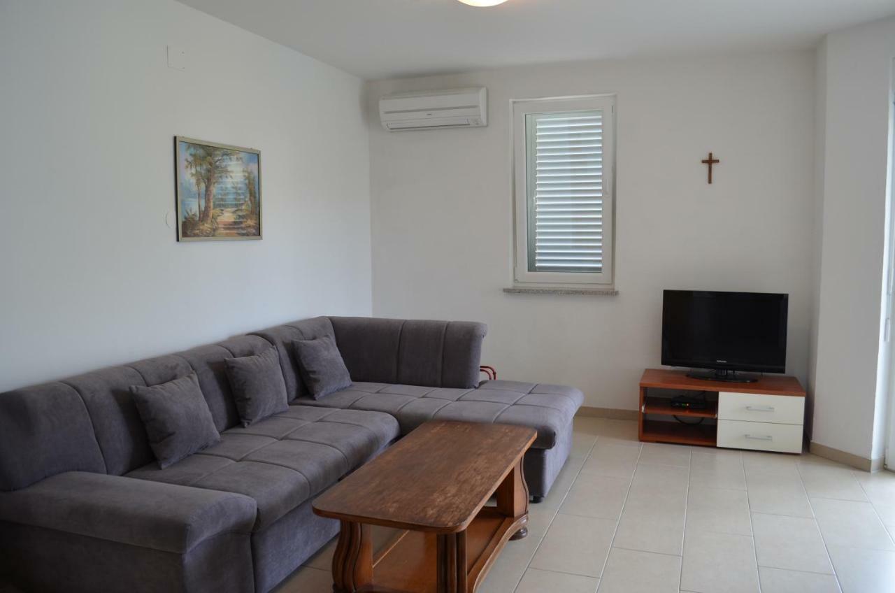 Apartments Buljan Baska  Bagian luar foto